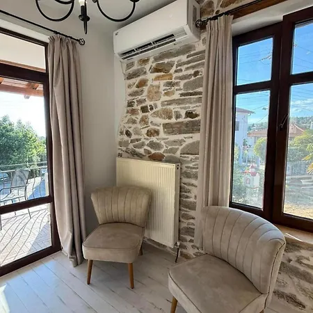 White Stone With Balcony Nikiti (Sithonia)