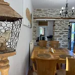 White Stone With Balcony Νικήτη