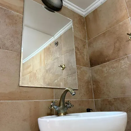 White Stone With Balcony Daire *