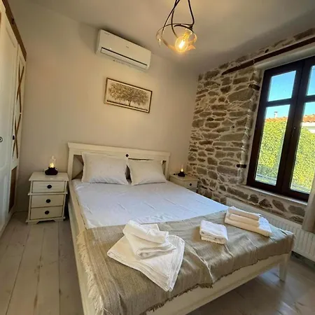White Stone With Balcony *