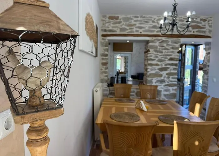 White Stone With Balcony Nikiti (Sithonia)
