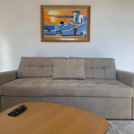 White Stone With Balcony Апартаменты