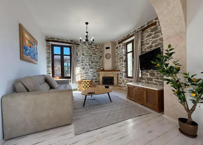 Апартаменты White Stone With Balcony *