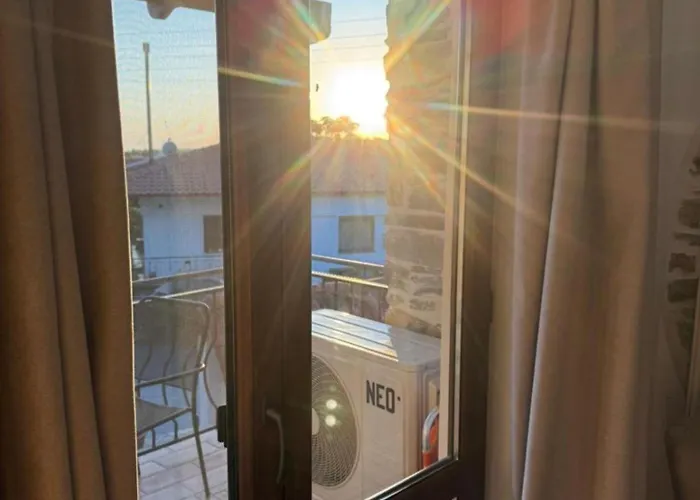 White Stone With Balcony * Никити