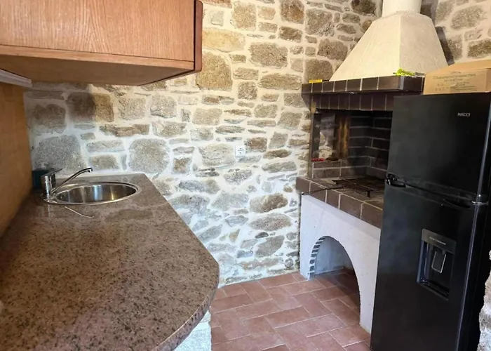 White Stone With Balcony Апартаменты Никити